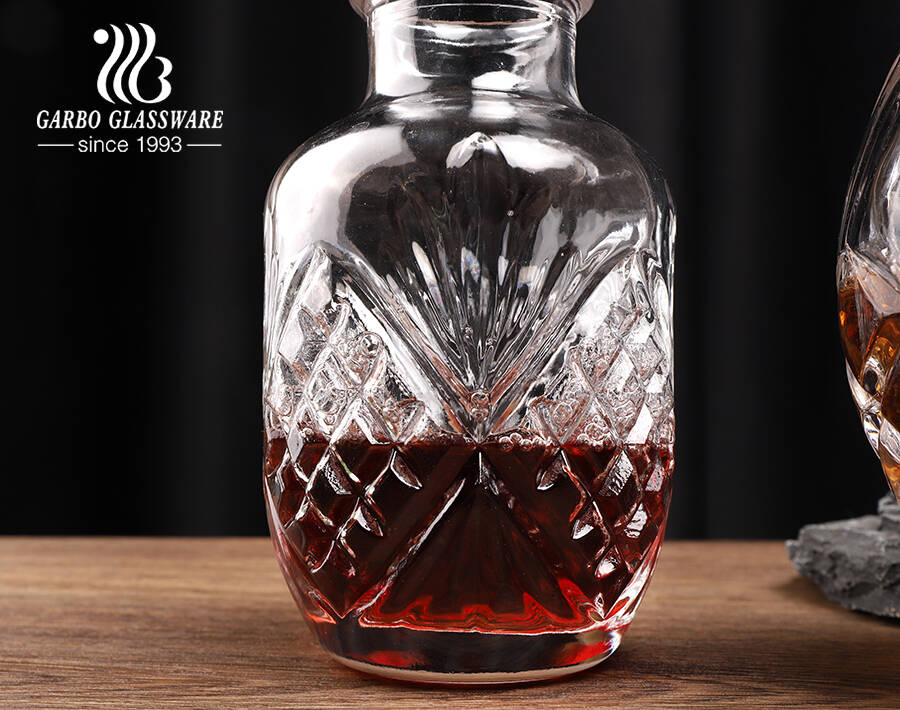 Decanter per whisky di forma unica per uso bar bottiglie di vetro per bevande rotonde per liquori di vino