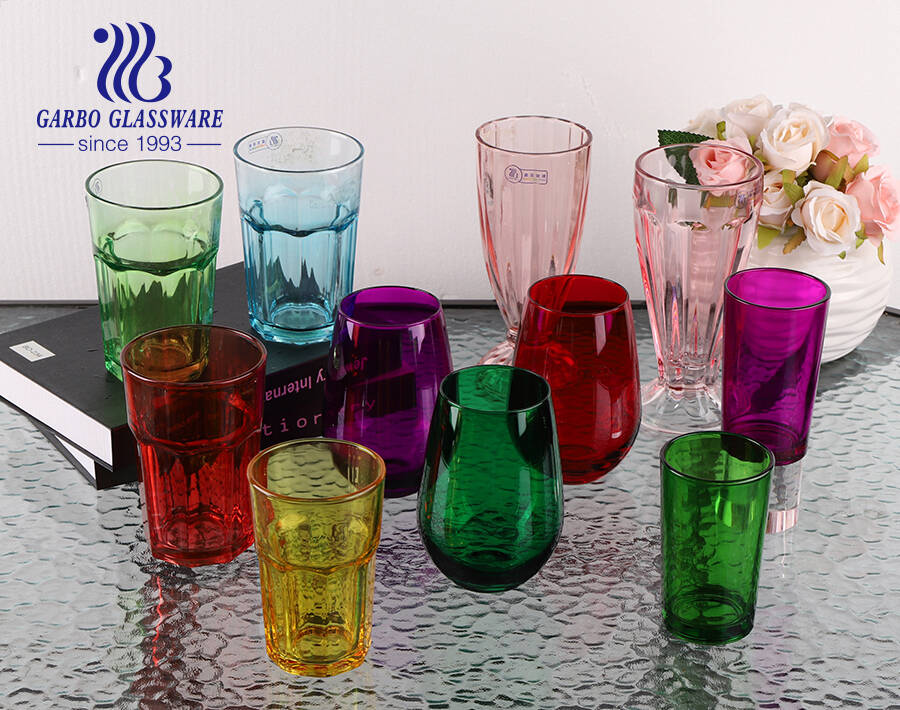 Klassischer Steinglasbecher Milchshakebecher stielloser Glassaftbecher mit mehreren Farben