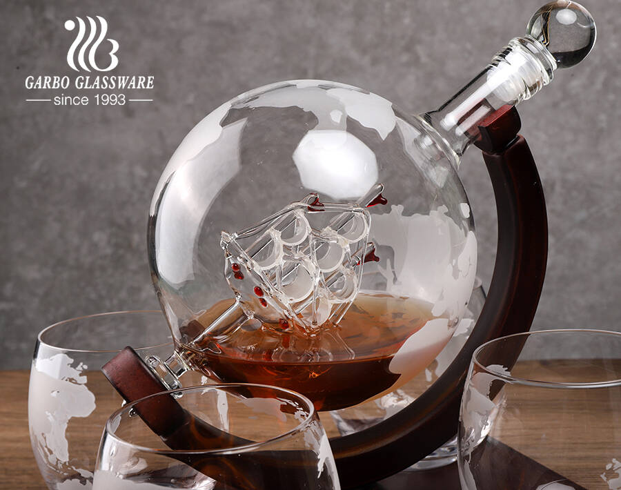 High end globe whiskey decanter set with glasses etched world wine decanter set with wooden base