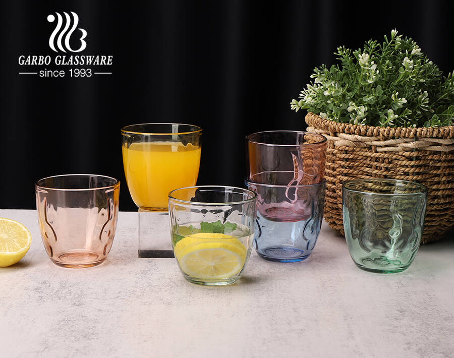 Verrerie de la marque Garbo Glassware en stock gobelet en verre design patte de chat avec plusieurs couleurs