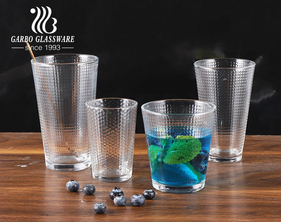 Kleine quadratische Prägeserie Glasbecher Highball Glasbecher in 4 optionalen Größen