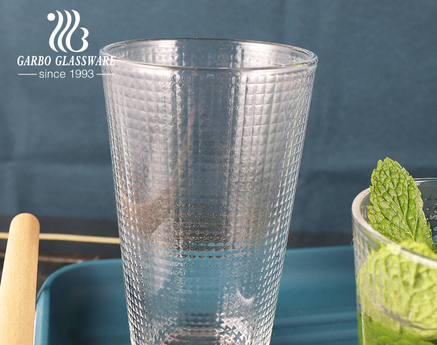 Kleine quadratische Prägeserie Glasbecher Highball Glasbecher in 4 optionalen Größen