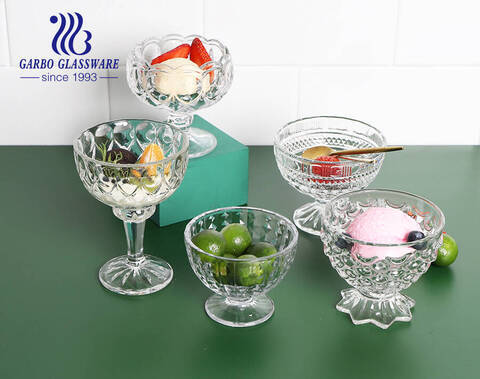 Fabrik-Großhandel 6.4 Unzen klare Lebensmittelqualität Milchform Eiscreme-Glasschale Soda-Kalk-Glasschale mit Blumenrand-Eisbecher-Kaffee-Latte-Glashalter