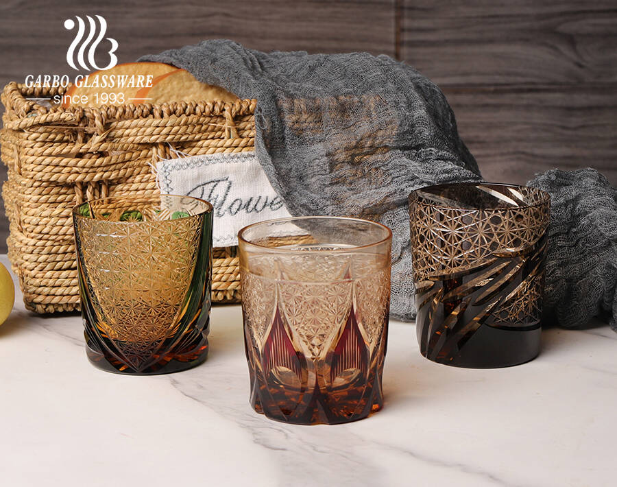Gobelet en verre de whisky de revêtement fait main de vente chaude du marché américain européen avec différents Deisgns et couleurs