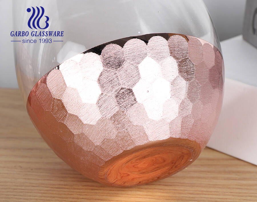 ハニカムメッキデザインの300ml卵型マシンブロー水ガラスタンブラー。