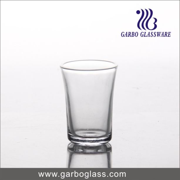 Niedriger Preis Transparentes 65-ml-Schnapsglas mit dünnwandigem Großhandel