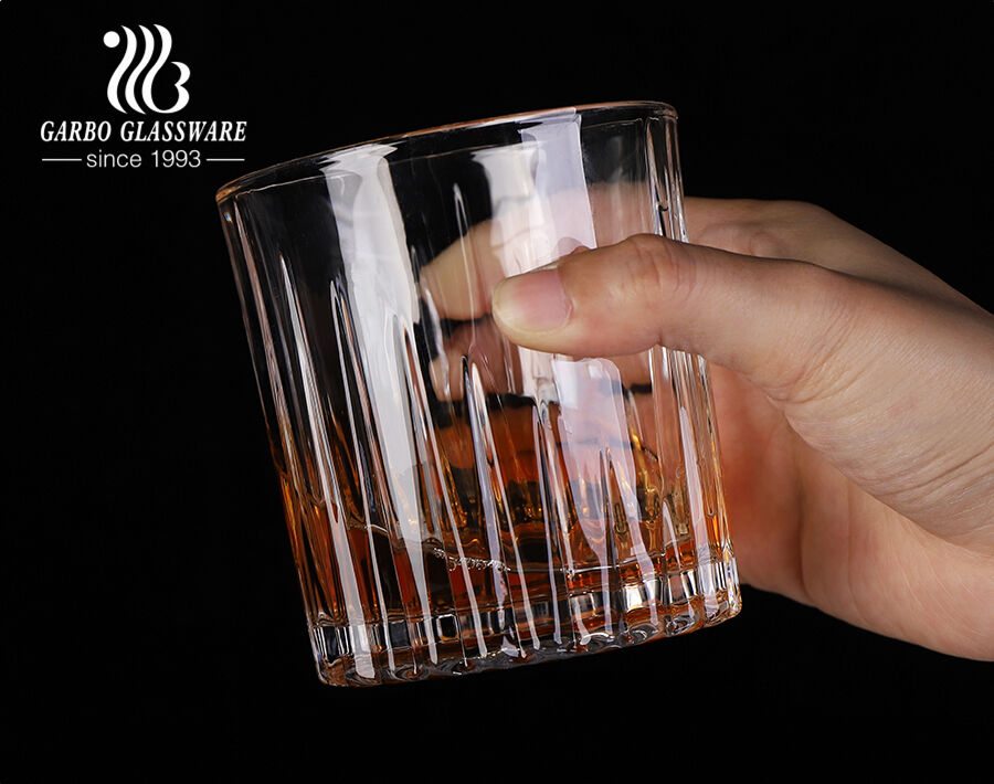 Coupe à vin de whisky en verre gaufré à l'ancienne de haute qualité pour une utilisation en bar