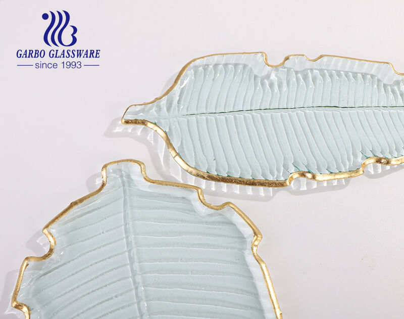 Handgefertigter heißer Verkauf Blattform Geschenk Hochzeit Servierplatte aus Glas mit goldenem Rand