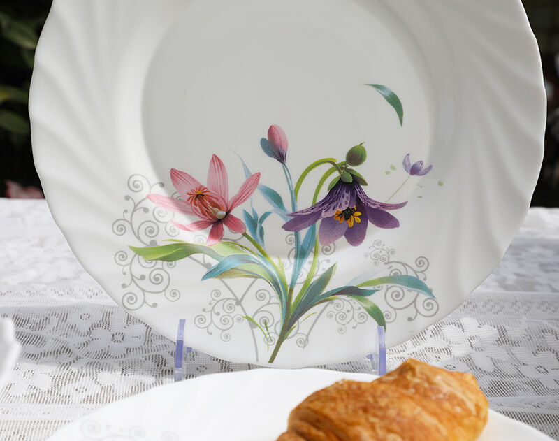 Factory Wholesale Customized Spring Bloom Flower Opal Glass Dish Plate