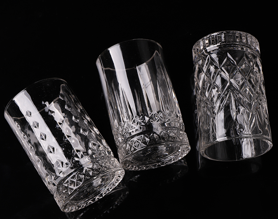 Unique Engraved Glass Cups 4.75oz Whisky With Different Bottom Shape