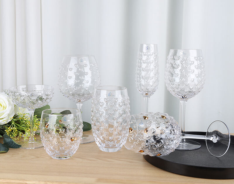 Attractive wine glass make your table look luxurious in any occasion