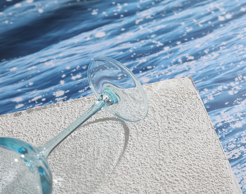 High-end luxury wine glass with spray blue color drinking set