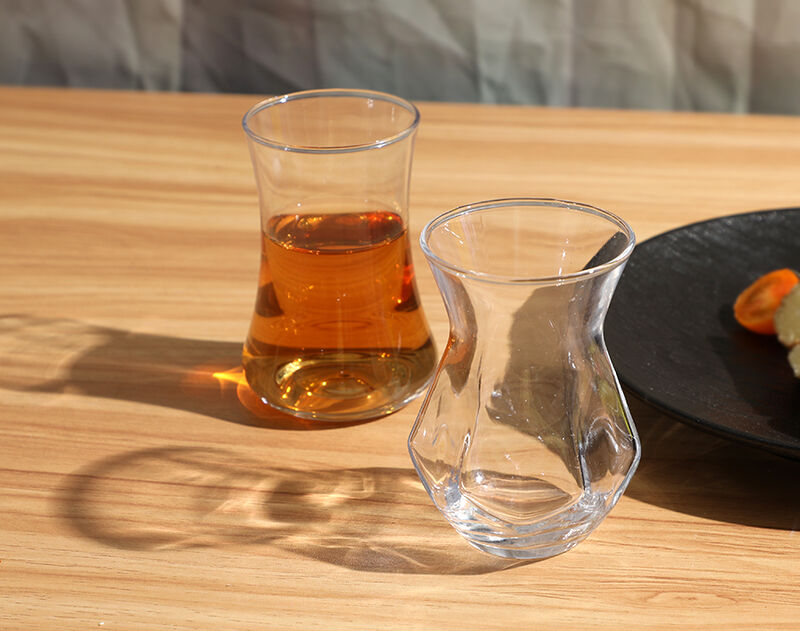 New trend embossed 175ml glass tea mug with 4.6 inches saucer set