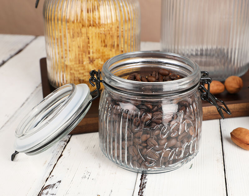 wholesale 4 Sizes glass storage jar with lid for food nut and noodles