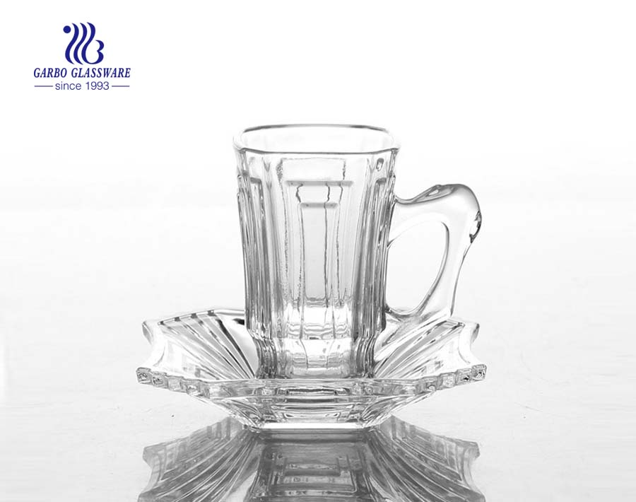 clear glass mugs set for tea