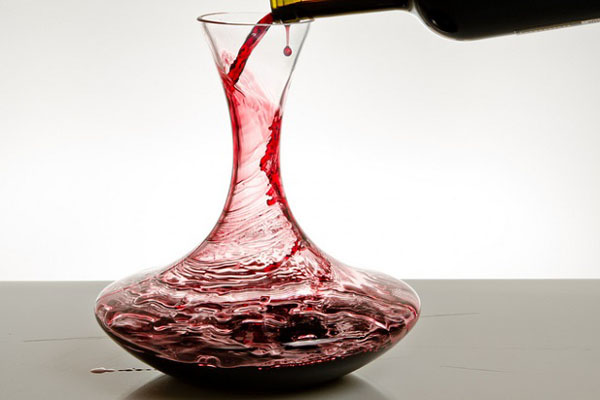Different shapes of wine decanter