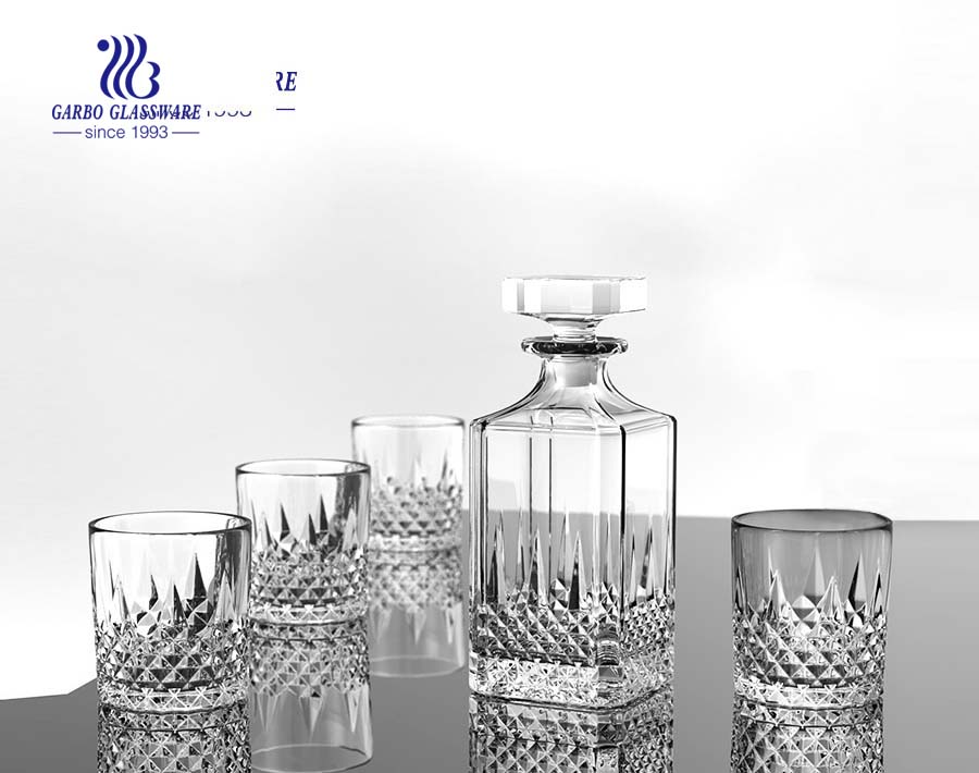 hochwertige kundenspezifische Glas Whisky Dekanter Set produzieren