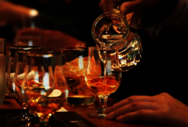 Bảy cách nhỏ để uống rượu whisky