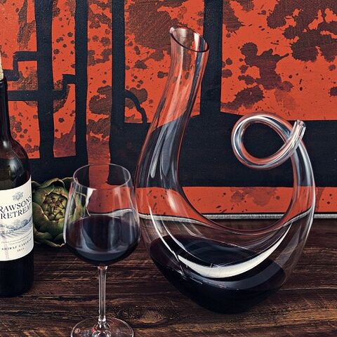 how to clean a glass wine decanter quickly