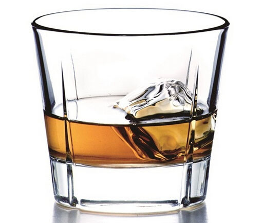 Cách chọn ly rượu whisky