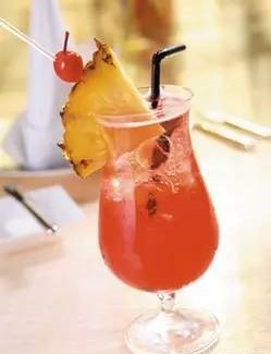 Top 15 loại cocktail phổ biến nhất trong quán bar