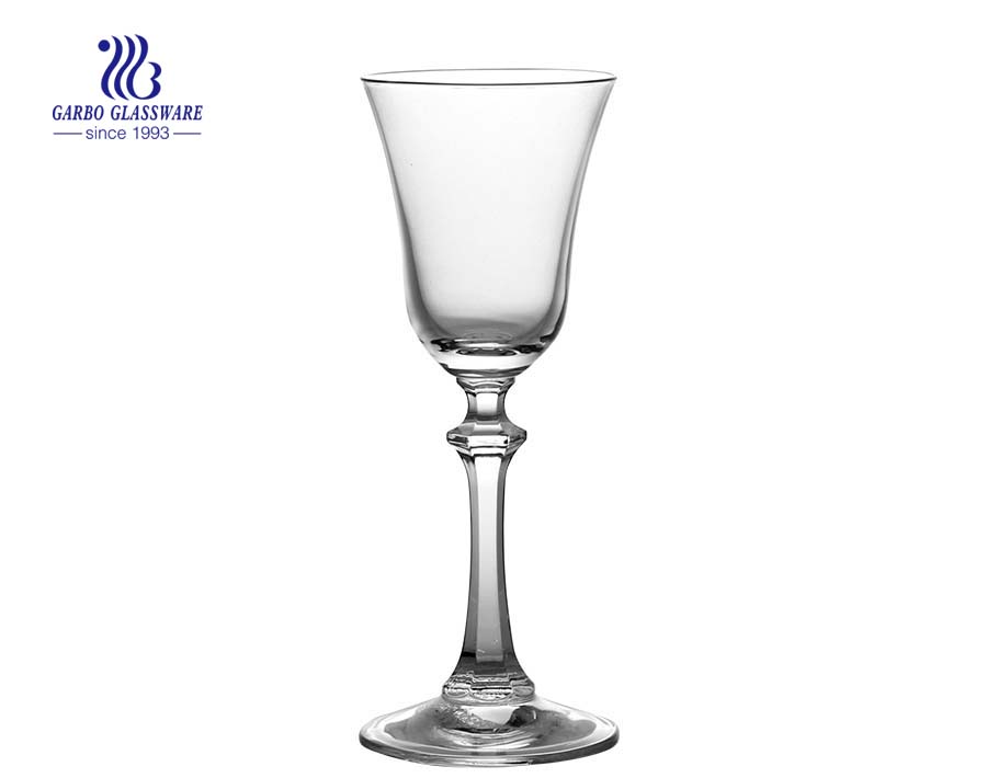 Verre à vin en verre sans plomb élégant de 4.4 oz 125 ml