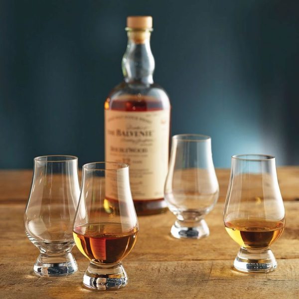 How to pick whisky glass