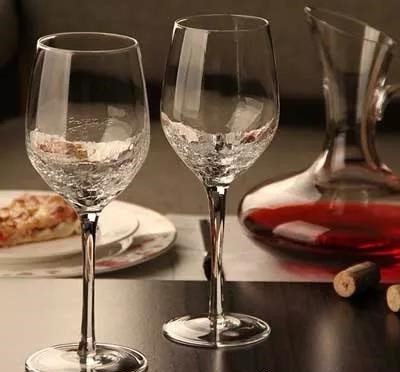 Savez-vous quels verres à vin sont disponibles pour différents vins? Cid = 3