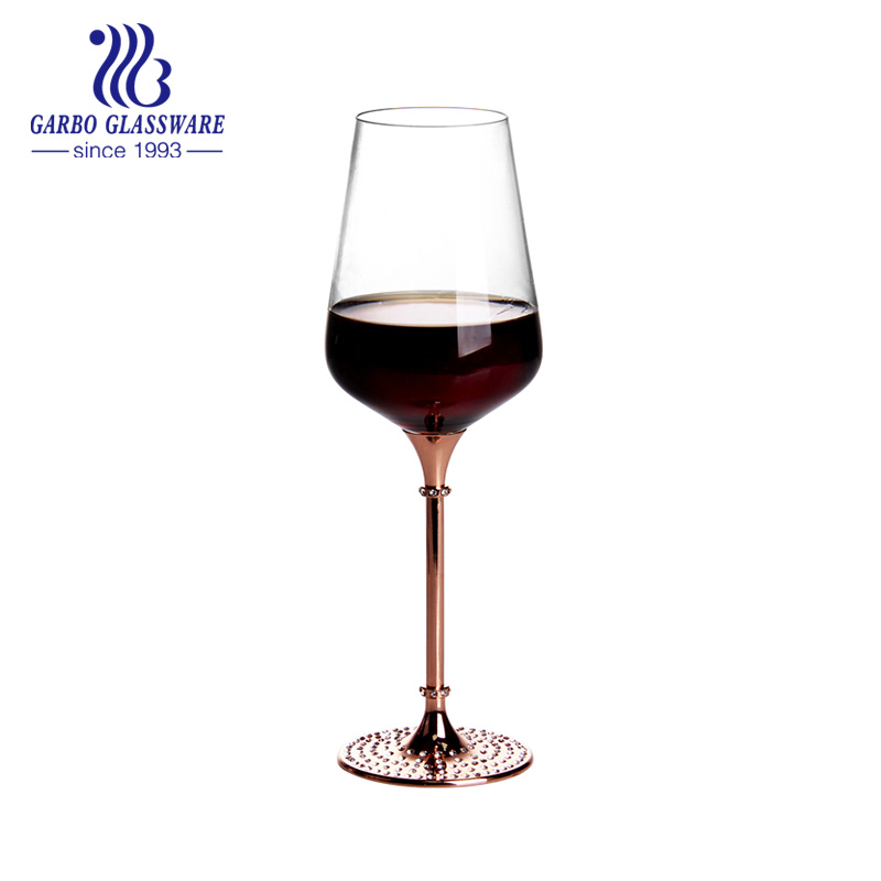 Do you know the difference between glass and crystal wine glass?