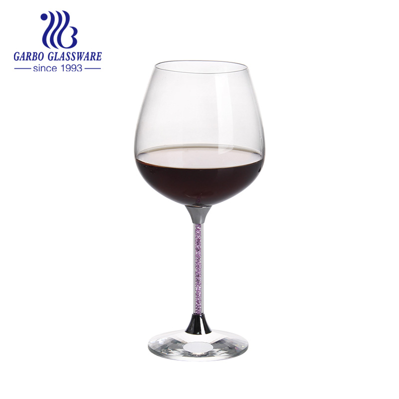 Do you know the difference between glass and crystal wine glass?