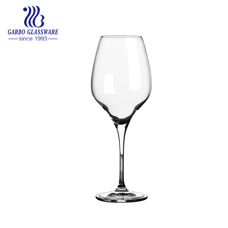 Tips for cleaning wine glasses