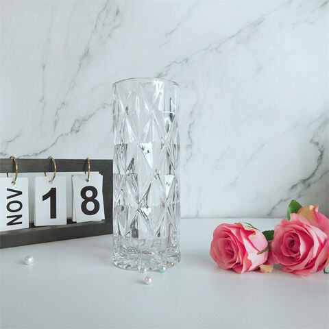 These glass vase can meet all requirements for decoration