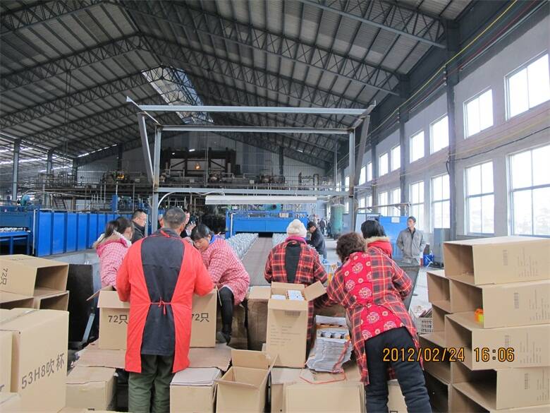 Pourquoi l'usine de verrerie arrêtera la machine pendant le Nouvel An chinois? Cid = 3