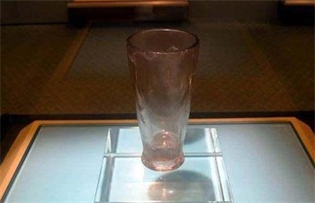 classic glass drinking cups