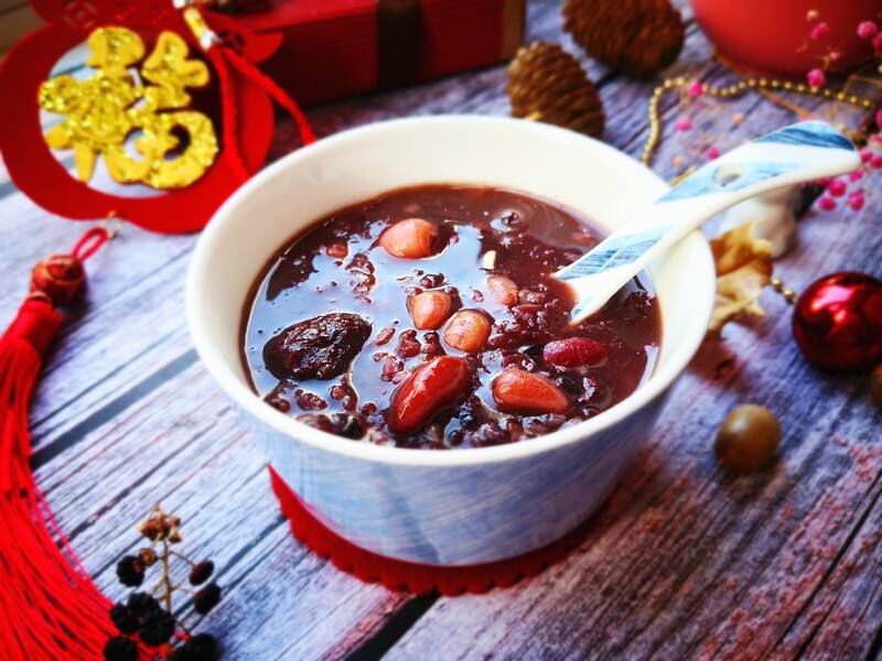 Présentez-vous la nourriture traditionnelle du Nouvel An chinois