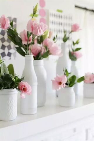 Tips for arranging flowers in glass vases