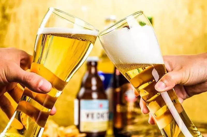 泡立ちの良いビールの飲み方を知っていますか