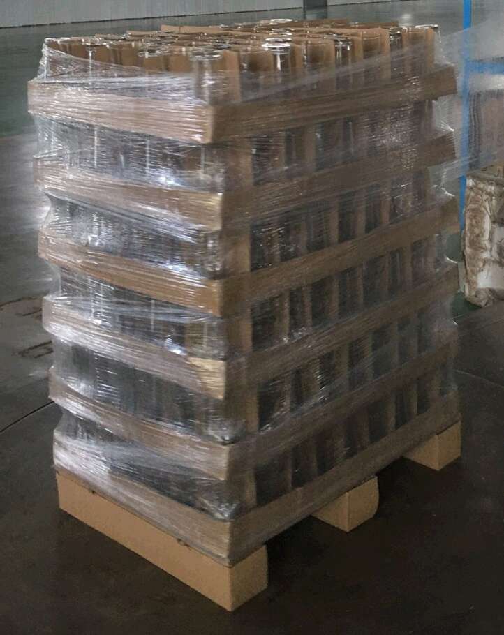 How does Garbo Glassware pack the glassware when exporting it abroad? 4 Regular Packing