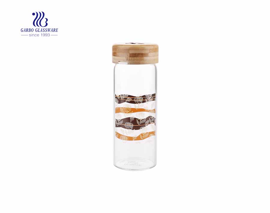 زجاجة مياه خارجية خالية من الرصاص 320 مل من زجاج البورسليكات الزجاجي الخالي من الرصاص مع غطاء من الخيزران