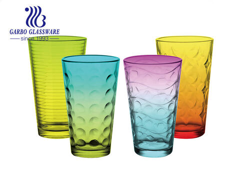 16 Unzen klassisches inneres graviertes Design farbiger Wasserglasbecher Teetasse