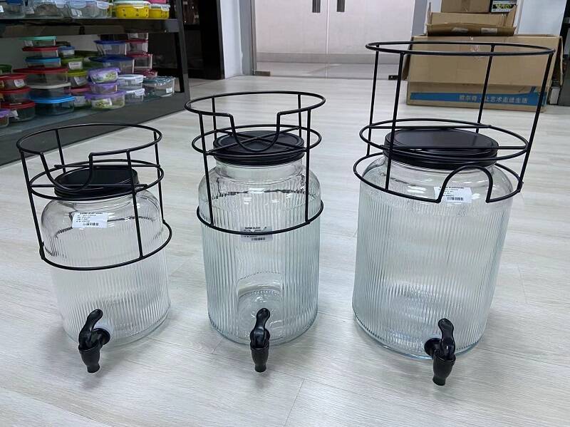 Les derniers distributeurs de boissons en verre nervuré populaires dans le monde de Garbo Glassware