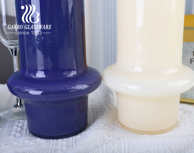 Стеклянная посуда ручной работы в русском стиле прямая молочно-белого цвета ваза для цветов