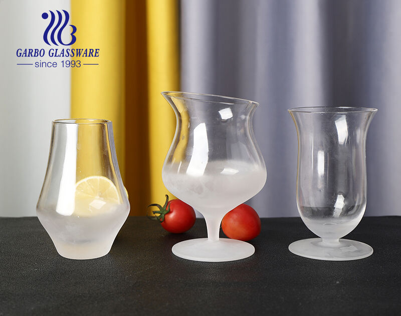 White colored spray high end juice wine glass goblet for bar and restaurant