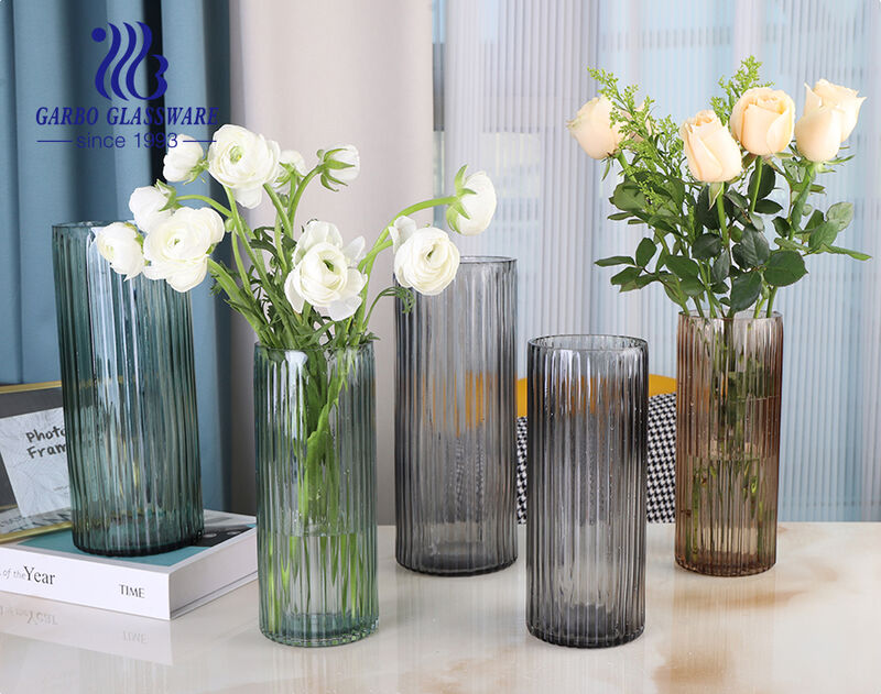 Choosing the Perfect Glass Flower Vase for Stunning Home Decor