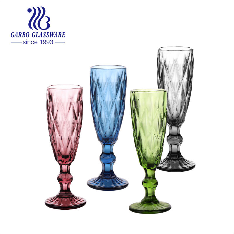 GARBOのソリッドカラーガラスカップの特徴