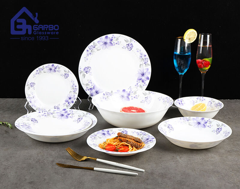 中国工場 10 個ホワイトオパールガラスディナーセット、家庭用にカスタマイズされた紫色のデカールデザイン