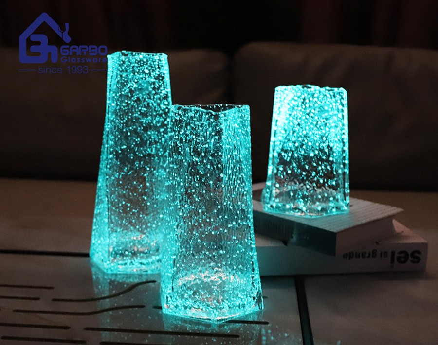 En tant que fabricant de verrerie quotidienne, pourquoi produisons-nous des vases en verre lumineux ?