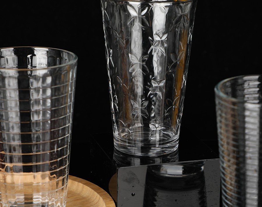 V shaped  Wholesale Glass tumbler water beverage glass cup engraved pattern