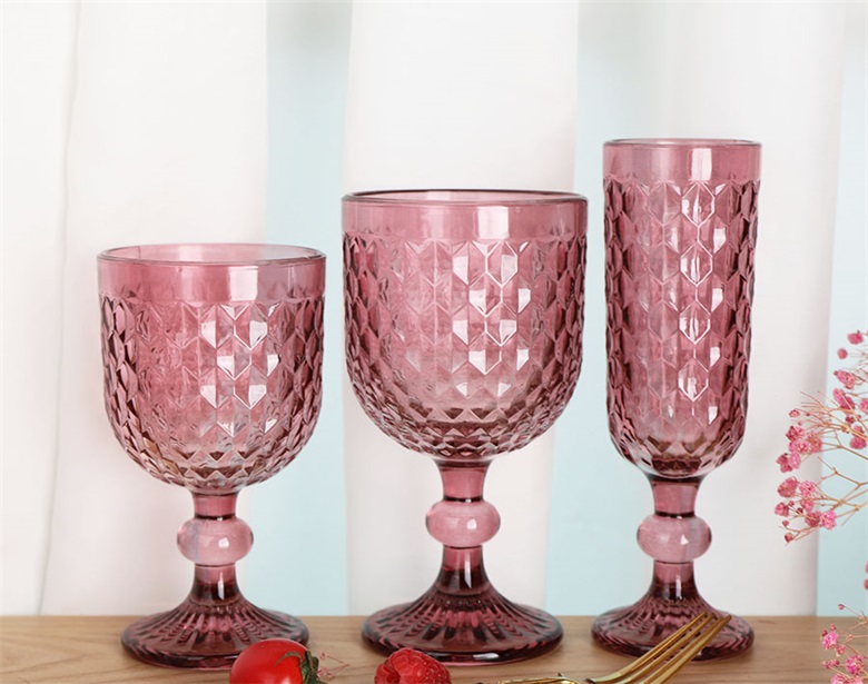 Beyond transparency: Why do top brands choose our pigmented glass for their marketing