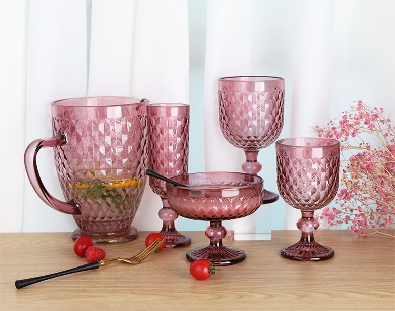 Beyond transparency: Why do top brands choose our pigmented glass for their marketing